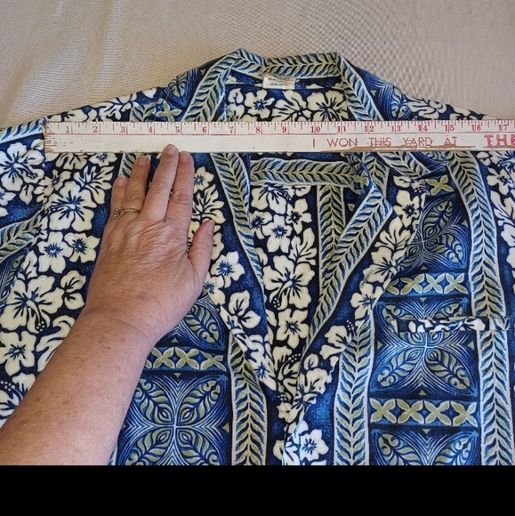 2 Vintage Men's Hawaiian Shirts Made in Hawaii Blue & Red men's M - Picture 10 of 12